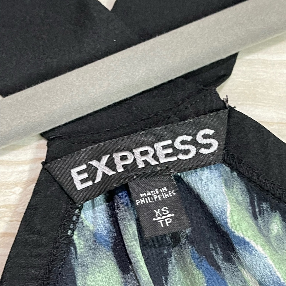 Express Racer Back Tank - Picture 3 of 3